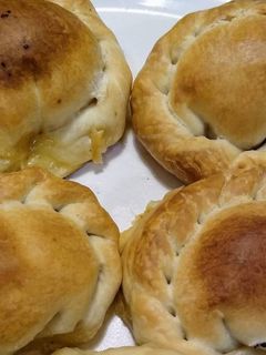 Una foto de Empanadas Caprese🥟🥟🥟