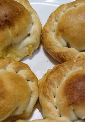 Una foto de Empanadas Caprese🥟🥟🥟