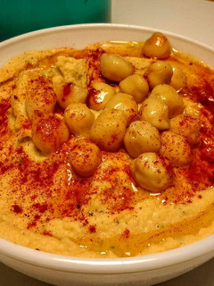 Una foto de Hummus a mi manera (más ligero)