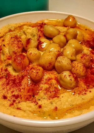 Una foto de Hummus a mi manera (más ligero)