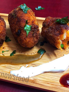 குளிர்கால சிற்றுண்டி-ஃகிஸ்பீ காய்கறி Croquettes செய்முறை முக்கிய புகைப்படம்