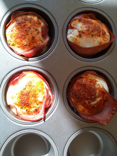 A picture of Ham & Egg Cups.