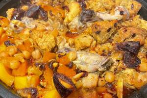 Moroccan Chicken, Apricot and Almond tagine recipe main photo