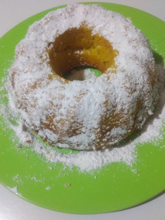 Una foto de Bizcocho de naranja (con cobertura o sin cobertura de chocolate)