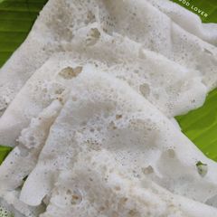 A picture of Neer dosa.