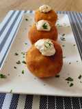 Bombas de patatas rellenas