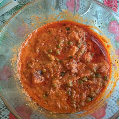 A picture of Mutter paneer in microwave.