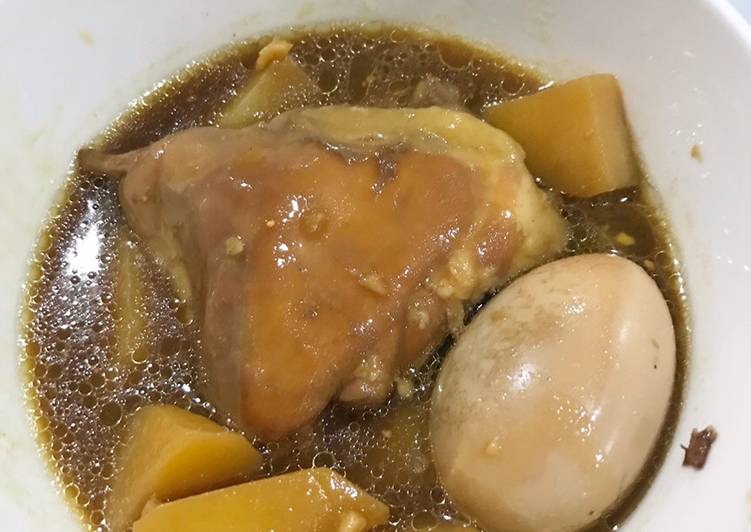 Semur ayam kentang telur