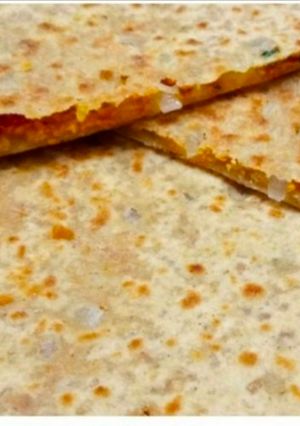 A picture of Masala Sev Paratha.