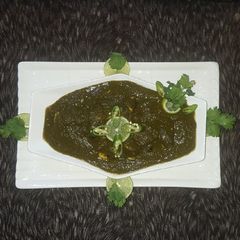 A picture of Palak paneer.
