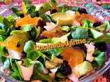 Ensalada de canónigos con aguacate, queso fresco y mermelada de naranja