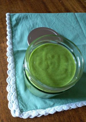 A picture of Green Sauce.