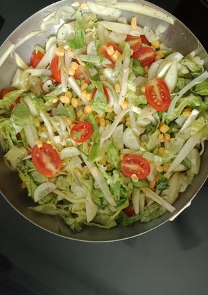 A picture of 5 star salad.