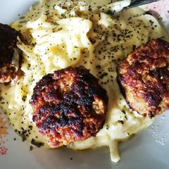 Cream Pasta with Meatballs A picture of Cream Pasta with Meatballs.