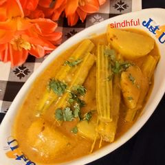 A picture of Drumstick and Aloo.