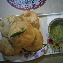 A picture of Khasta kachori.