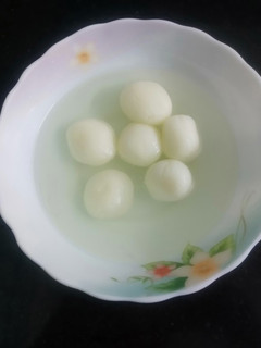 बंगाली रसगुल्ला (Bengali rasgulla recipe in Hindi) रेसिपी मुख्य फोटो