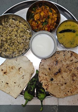 A picture of Gujarati thali (Dinner thali).