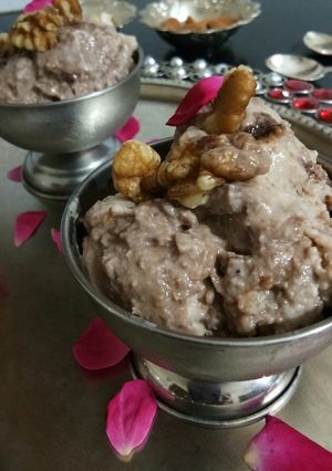 अखरोट कुलफी आइसक्रीम (Akhrot kulfi Icecream recipe in hindi) रेसिपी मुख्य फोटो