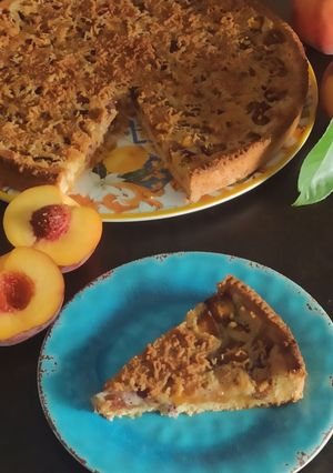 Foto di Crostata con crema di latte di cocco e pesche