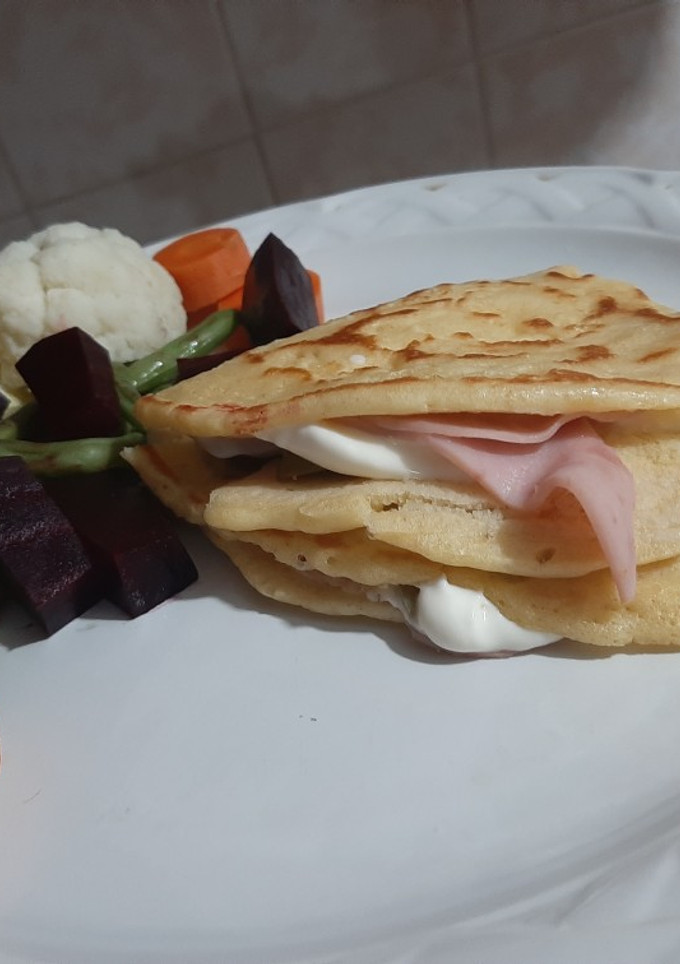 Una foto de Crepas de jamón con queso