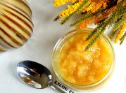 Une photo de compote poire