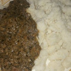 A picture of Moringa sup with biskin masara.