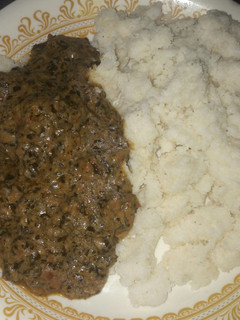 A picture of Moringa sup with biskin masara.
