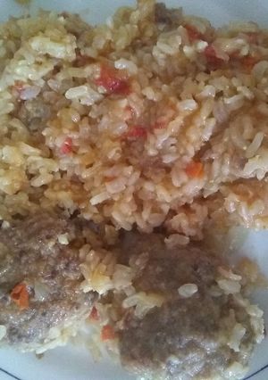 Una foto de Albóndigas con arroz
