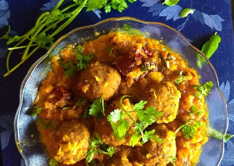 Sunday Fresh Raw banana kofta curry