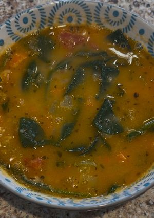 A picture of Tuscan White Bean Soup.