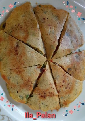 A picture of Moong Dal Methi Stuffed Chilla.