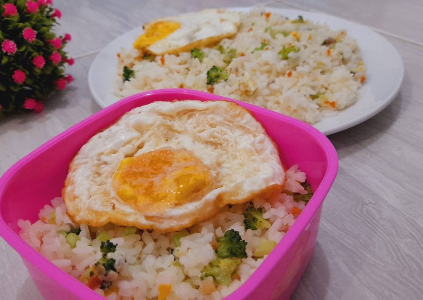 Nasi goreng sayur telur ceplok