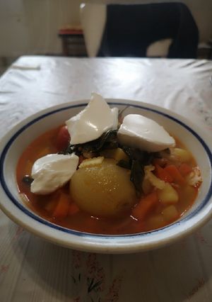 Magyaros burgonyaleves recept fotója