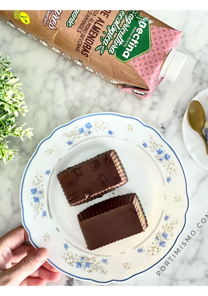 Una foto de Mini delicias de chocolate en 5 minutos y sin horno