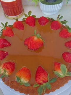 صورة لوصفة كيك الفراولة بالصوص التوفي 🍰🍓