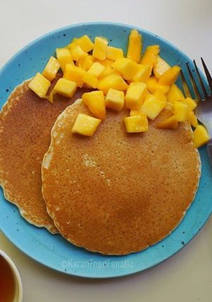A picture of Delicious mornings with Fluffy Pancakes.