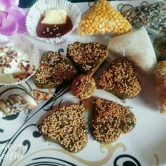 A picture of Multi grain spinach hearts.
