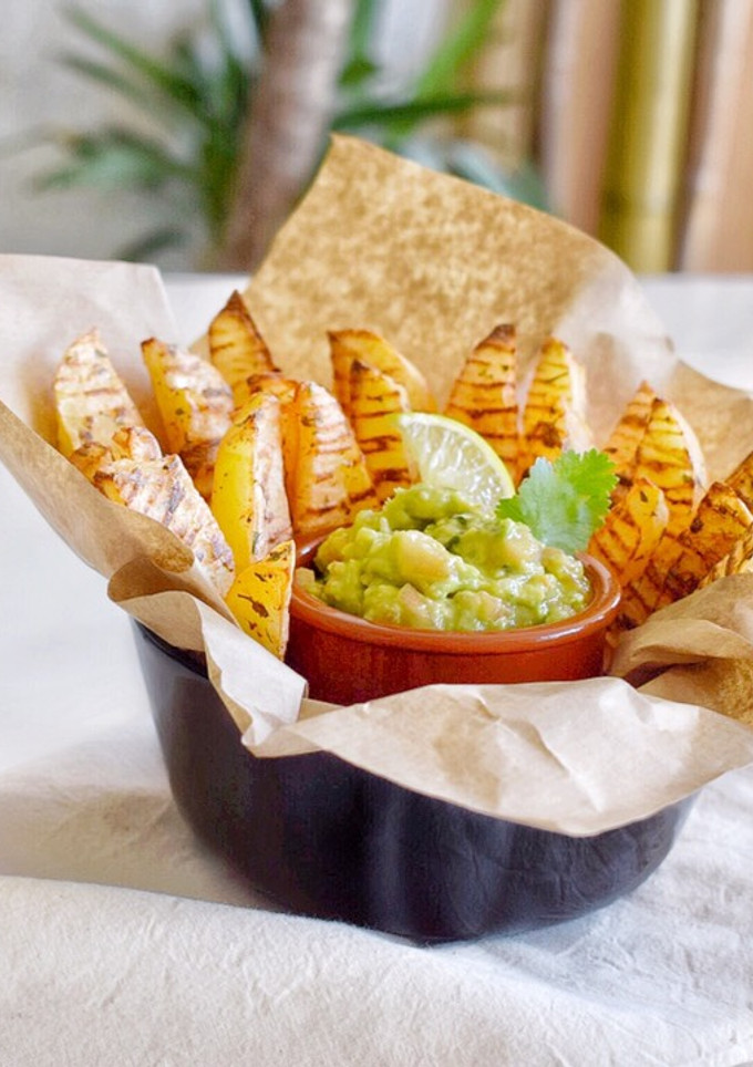 Una foto de Patatas deluxe al horno con guacamole