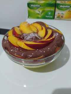 A picture of Quick custard and cream dessert.