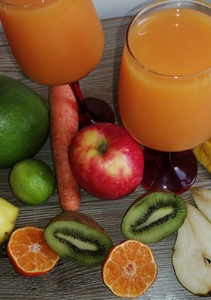 Une photo de Jus multifruits 🍋🍐🍏🥝🥕🥭🍊