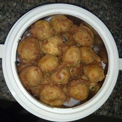 A picture of Yam balls.