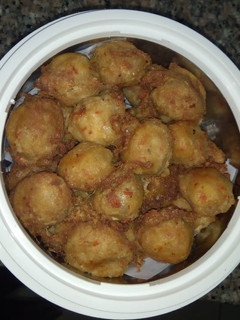 A picture of Yam balls.
