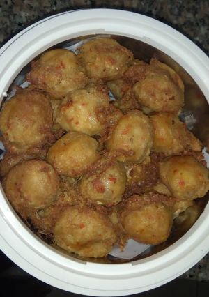A picture of Yam balls.