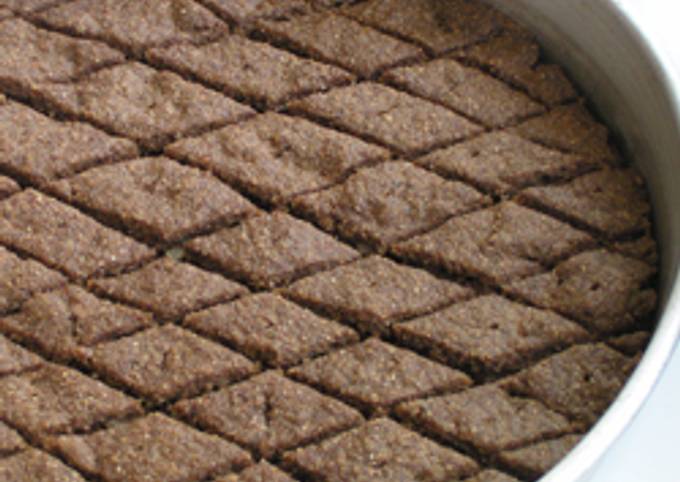 Kibbeh baked in tray - kibbeh bil saynieh