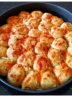கார்லிக் பிரட்(garlic bread recipe in tamil) செய்முறை முக்கிய புகைப்படம்