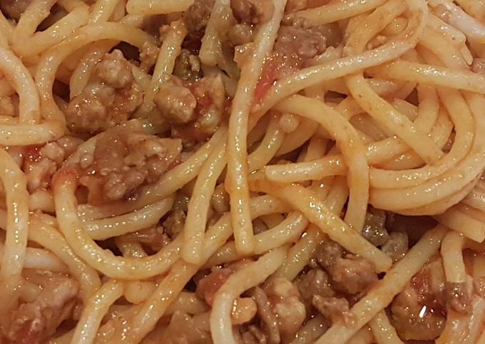 Foto principal de Espaguetis con salsa de tomate y carne picada