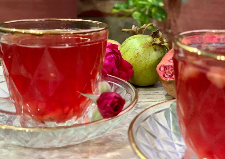 How to Make Quick Pomegranate Tea