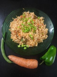 સેઝવાન રાઈસ (Schezwan Rice Recipe In Gujarati) રેસીપી મુખ્ય ફોટો
