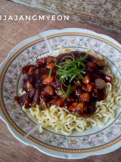 Foto resep Jjajangmyeon ala ala (kreasi indomie goreng)